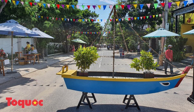 Khai trương "Chợ phiên làng chài" ở Hội An, tái kích cầu du lịch hậu Covid-19